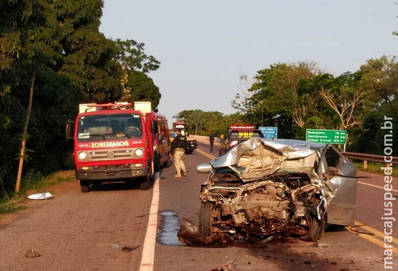 Identificados homens que morreram em colisão frontal na BR-262 