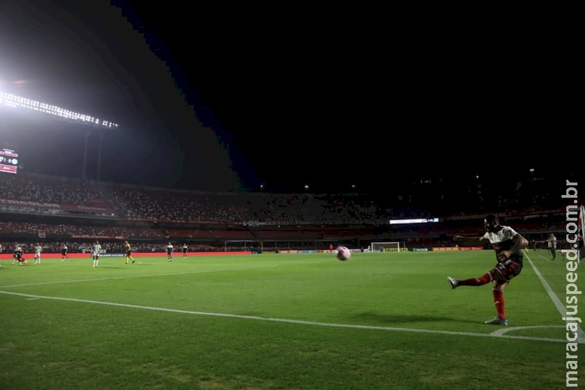 Jogo ante Coritiba derruba sequência de recordes de público no Morumbi do São Paulo