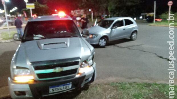 Motorista é arremessado em batida e depois atropelado por carro na Gunter Hans Motorista é arremessado em batida e depois atropelado por carro na Gunter Hans
