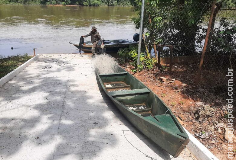 Pescador é preso usando rede em no rio Taquari; pertences foram apreendidos Pescador é preso usando rede em no rio Taquari; pertences foram apreendidos