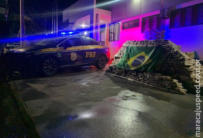 Polícia apreende quase duas toneladas de maconha em Camapuã Polícia apreende quase duas toneladas de maconha em Camapuã