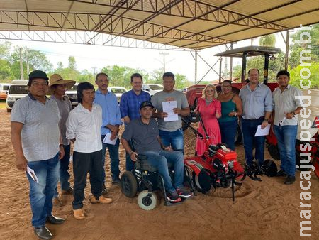 Prefeitura entrega implementos agrícolas para comunidade indígena Córrego do Meio