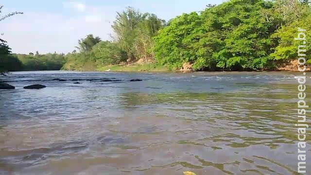 Rapaz de 21 anos desaparece ao entrar com tarrafa no Rio Aquidauana