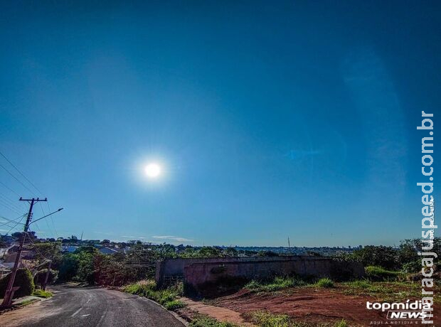 Sextou com sol e pancadas de chuva em MS Sextou com sol e pancadas de chuva em MS