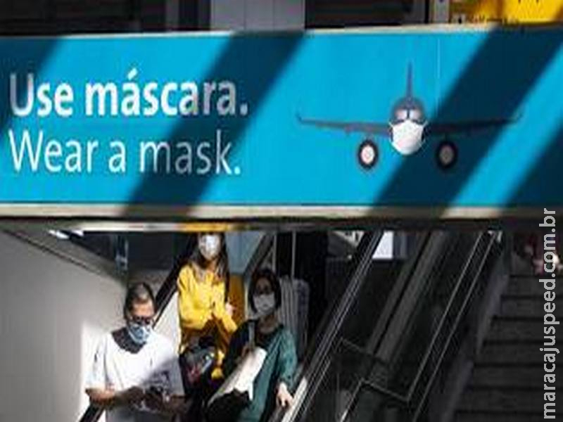 Anvisa decide voltar a exigir máscaras em aeroportos e aviões