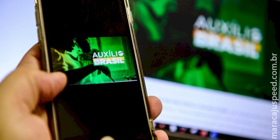 Auxílio Brasil é pago a beneficiários com NIS de final 4 Auxílio Brasil é pago a beneficiários com NIS de final 4