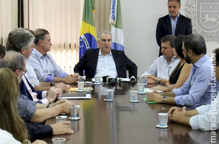 Com economia forte, Reinaldo Azambuja deixa governo com os três salários de fim de ano pagos antes do Natal Com economia forte, Reinaldo Azambuja deixa governo com os três salários de fim de ano pagos antes do Natal
