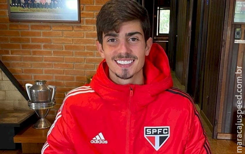 Cria de Cotia agrada Rogério Ceni e deve ser aposta do São Paulo em 2023 Cria de Cotia agrada Rogério Ceni e deve ser aposta do São Paulo em 2023