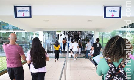 Enem começa domingo com prova de redação Enem começa domingo com prova de redação