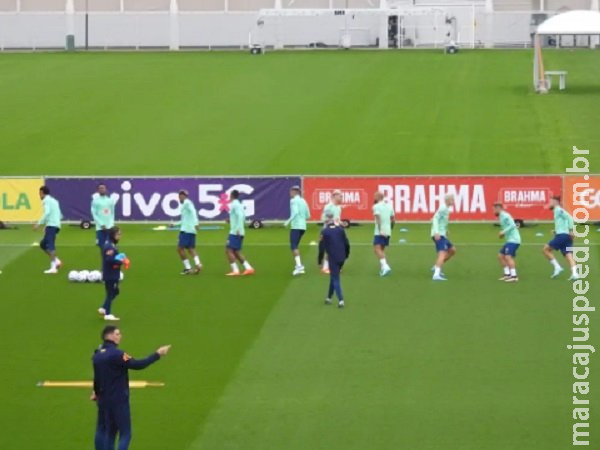 Golaços marca o primeiro treino da seleção brasileira em Turim