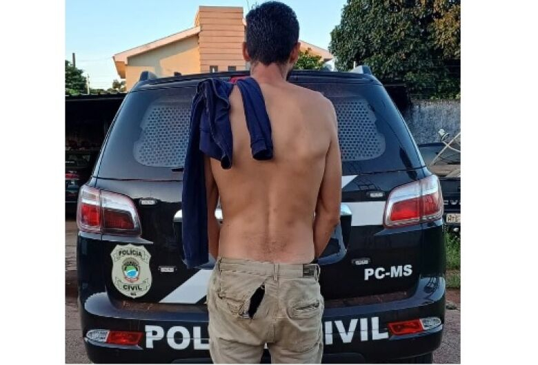 Homem é preso após matar cachorro a tiros