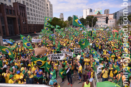 Manifestantes contra Lula convocam greve geral e pedem adesão de empresários 
