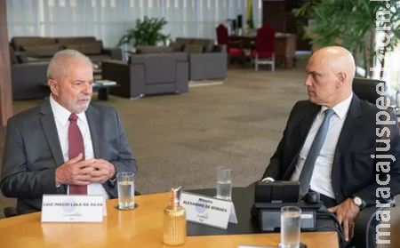 Moraes pede que Lula regulamente as redes sociais