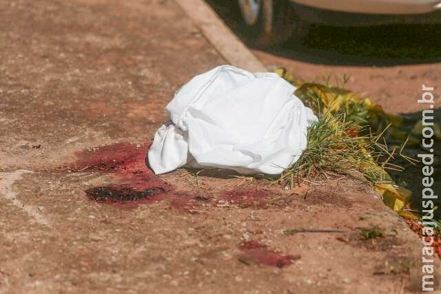 Motociclista que morreu após ser lançada contra poste tinha 34 anos
