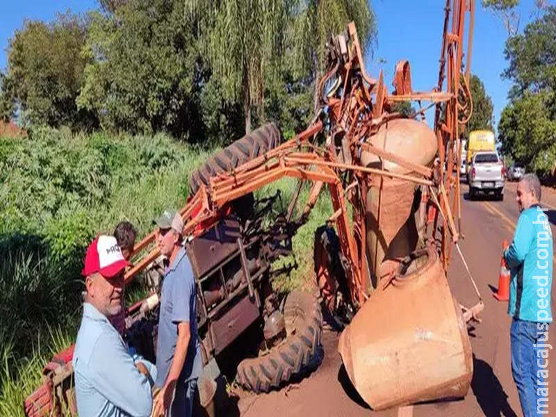 Motorista de trator morre em colisão com caminhão na BR-376 Motorista de trator morre em colisão com caminhão na BR-376