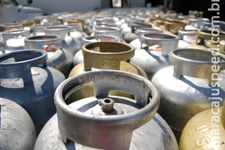 Petrobras anuncia redução de 5,3% no preço do gás de cozinha Petrobras anuncia redução de 5,3% no preço do gás de cozinha