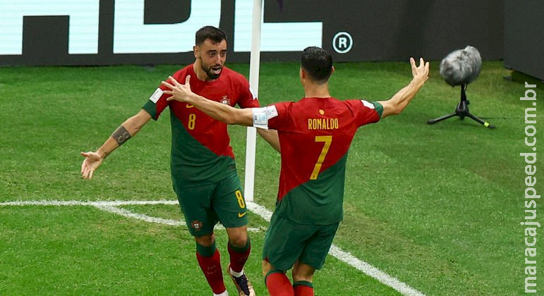 Portugal vence Uruguai por 2 a 0 e garante vaga nas oitavas da Copa Portugal vence Uruguai por 2 a 0 e garante vaga nas oitavas da Copa