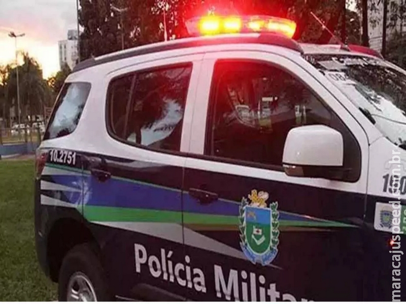 Rapaz é esfaqueado pelo atual namorado da ex após receber ameaças de morte Rapaz é esfaqueado pelo atual namorado da ex após receber ameaças de morte