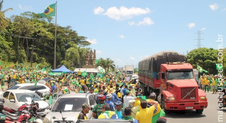 Rodovias federais voltam a ter bloqueios, diz Polícia Rodoviária Federal Rodovias federais voltam a ter bloqueios, diz Polícia Rodoviária Federal