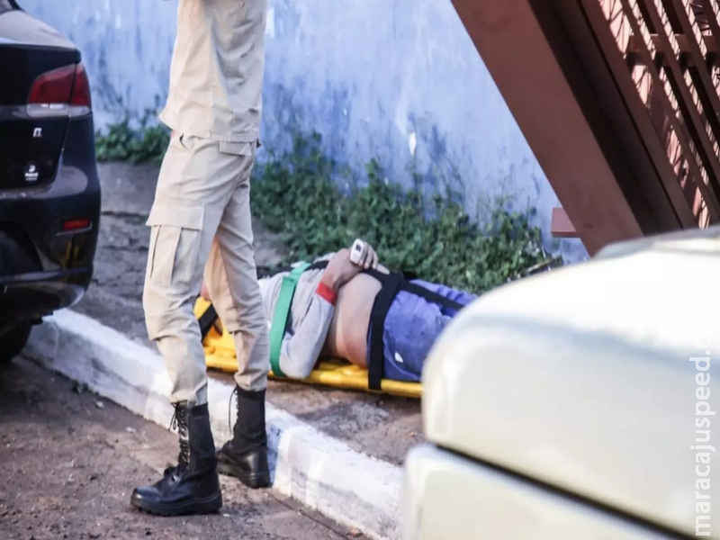 Trabalhador é prensado por portão e sofre ferimento no tórax em Campo Grande Trabalhador é prensado por portão e sofre ferimento no tórax em Campo Grande