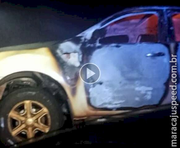 Veículo pega fogo e casal é encontrado desorientado em rodovia de MS Veículo pega fogo e casal é encontrado desorientado em rodovia de MS