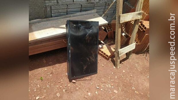Autor de furto a residência é preso ao ser identificado vestindo roupas da vítima Autor de furto a residência é preso ao ser identificado vestindo roupas da vítima