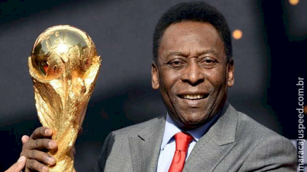 Bolsonaro decreta luto de três dias por Pelé Bolsonaro decreta luto de três dias por Pelé