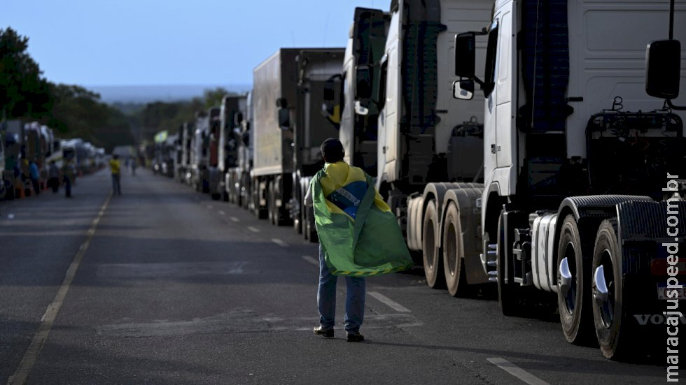 Caminhões de atos antidemocráticos foram usados para tráfico de drogas e contrabando