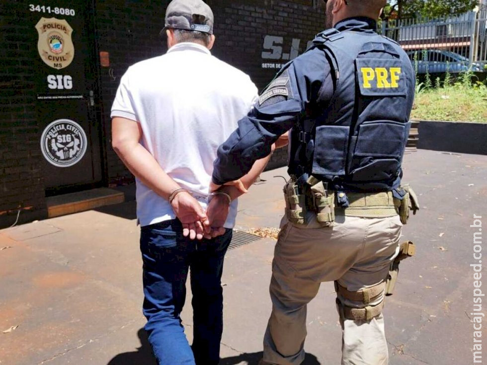 Caminhoneiro é flagrado com 250 quilos de cocaína escondidos em fundo falso