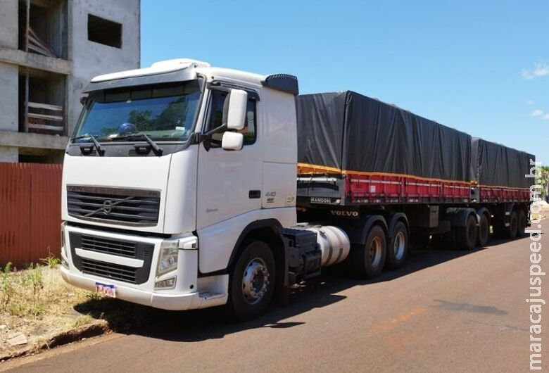 Caminhoneiro preso transportando cocaína muda versão durante depoimento Caminhoneiro preso transportando cocaína muda versão durante depoimento