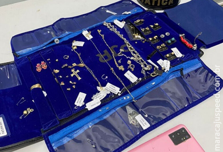 Casal é preso com drogas e mostruário de joias 