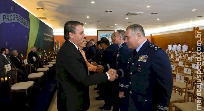 Ciro Nogueira defende Bolsonaro por choro em evento das Forças Armadas Ciro Nogueira defende Bolsonaro por choro em evento das Forças Armadas
