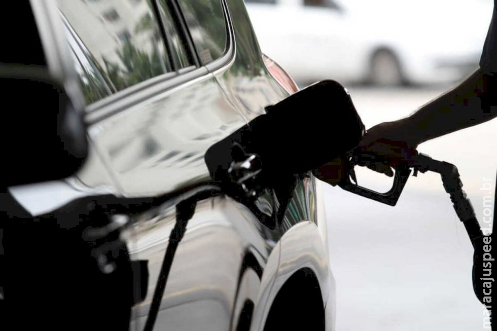 Corte de preço da gasolina ainda não chegou às bombas, diz ANP Corte de preço da gasolina ainda não chegou às bombas, diz ANP