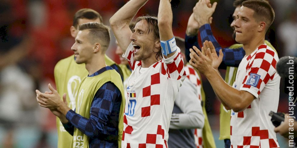 Croácia segura pressão, avança às oitavas e elimina Bélgica da Copa