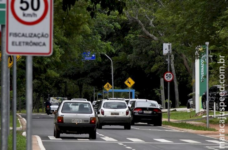 Detran-MS conclui projeto com mais de 600 km em sinalização por todo Estado Detran-MS conclui projeto com mais de 600 km em sinalização por todo Estado