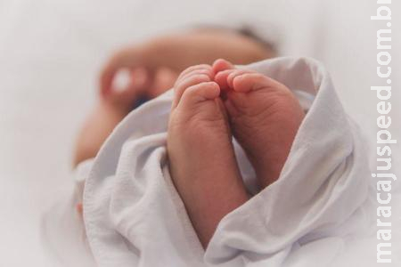 Em Sidrolândia, mãe embriagada abandona bebê dentro de veículo