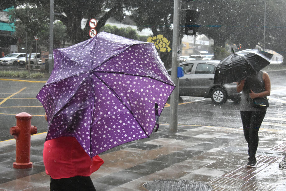 Fim de ano chuvoso, MS tem alertas de risco para tempestades intensas Fim de ano chuvoso, MS tem alertas de risco para tempestades intensas