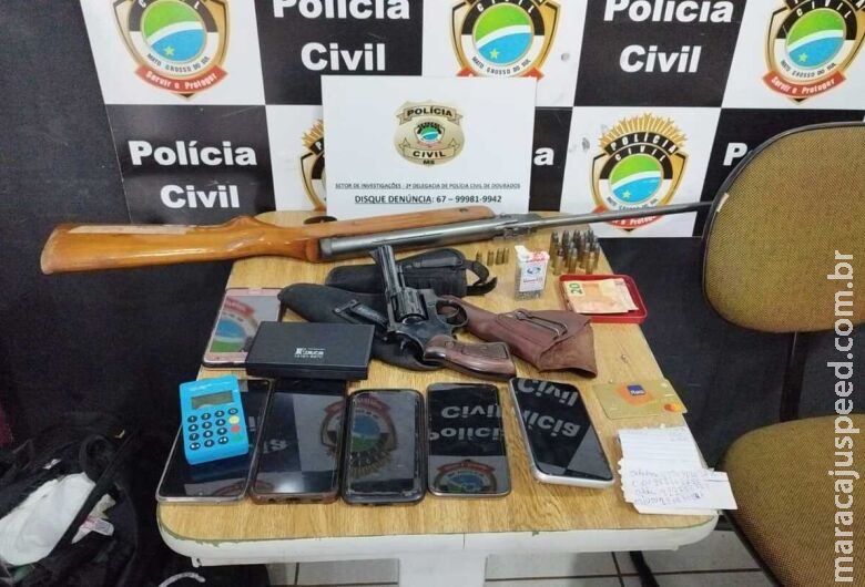 Fugitivo de prisão é capturado e arma é apreendida durante cumprimento de mandados 