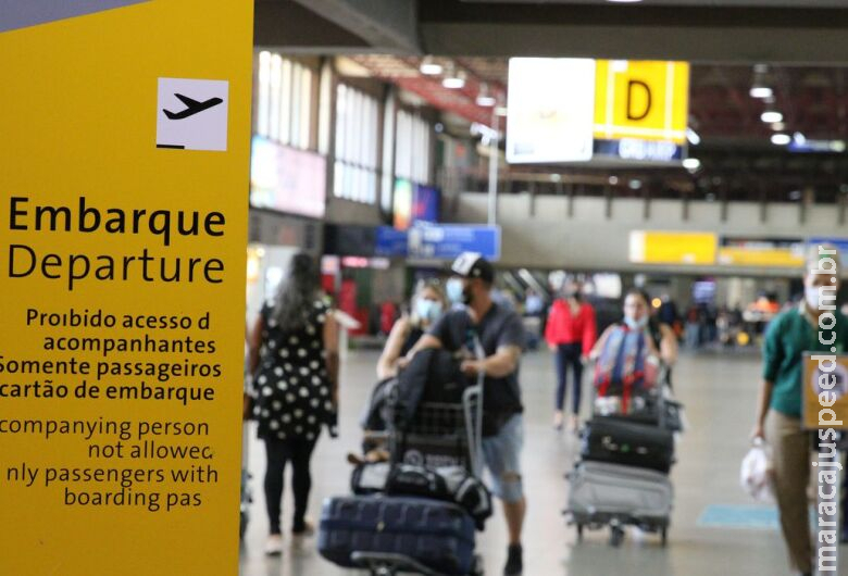 Greve dos aeronautas segue pelo 4º dia com voos atrasados Greve dos aeronautas segue pelo 4º dia com voos atrasados