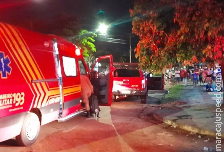 Homem é executado dentro de veículo com vários tiros Homem é executado dentro de veículo com vários tiros