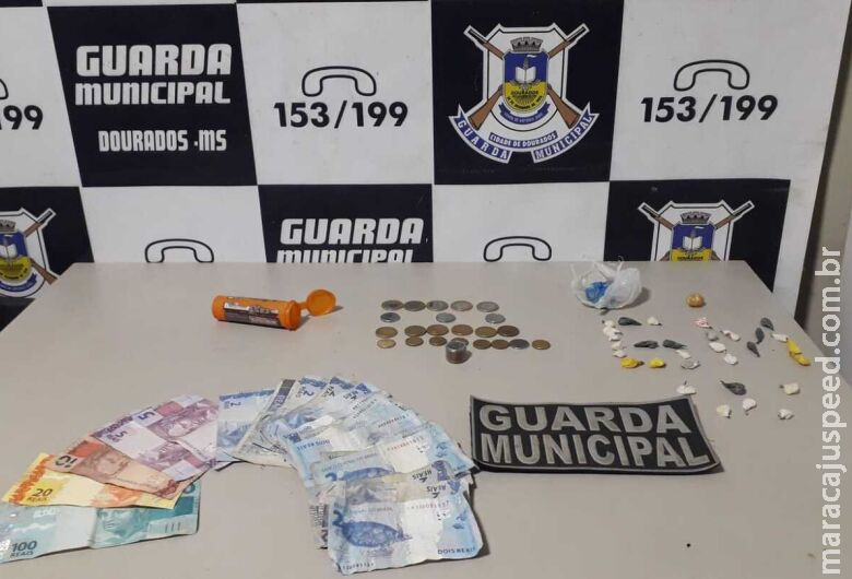 Homem é flagrado com mais de 30 papelotes de cocaína na 