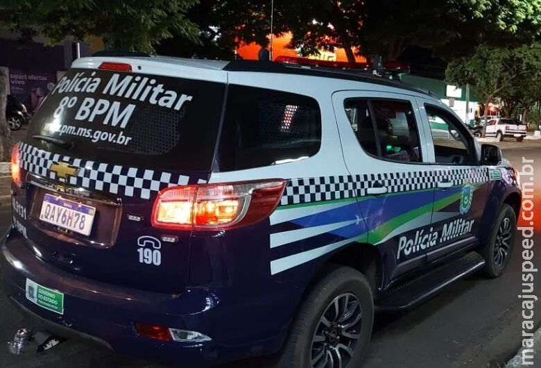 Homem é preso após tentar matar outro a tiros para entrar em festa