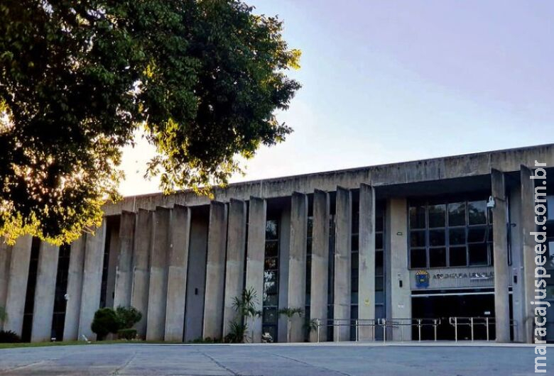 Lei que aumenta salários de vice e secretários de Estado é publicada Lei que aumenta salários de vice e secretários de Estado é publicada