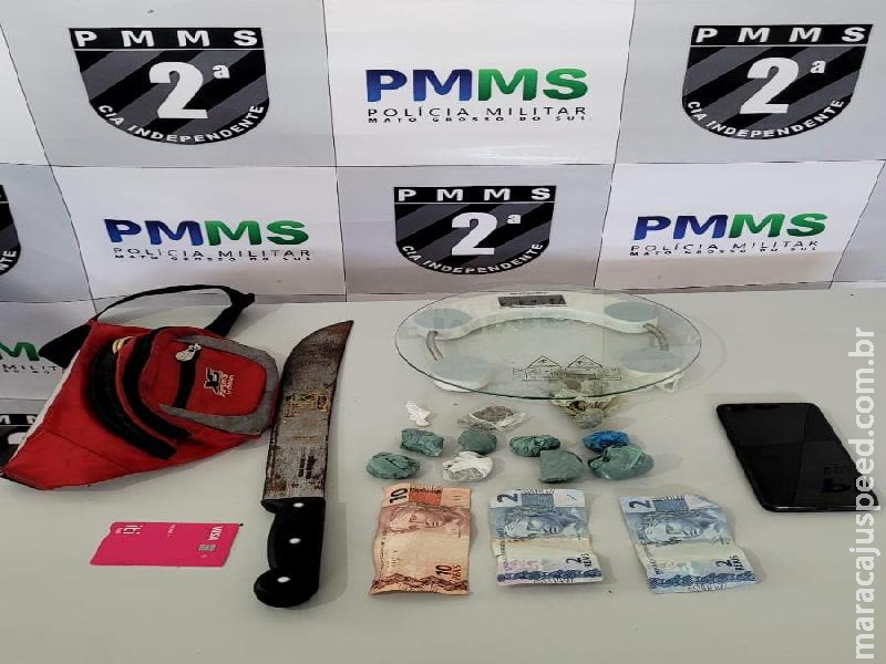 Maracaju: Polícia Militar prende traficante em flagrante, pelos os crimes de porte de arma e tráfico de drogas na Vila Adrien Maracaju: Polícia Militar prende traficante em flagrante, pelos os crimes de porte de arma e tráfico de drogas na Vila Adrien