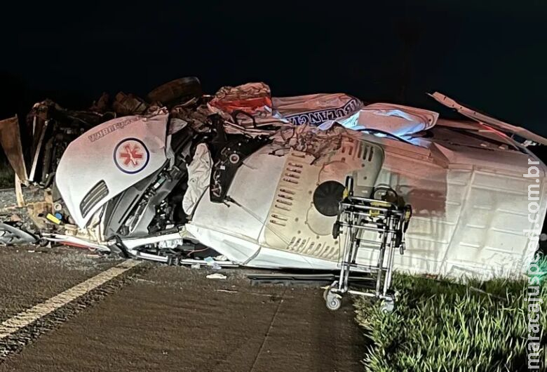 Médico morre e quatro ficam feridos em acidente com ambulância