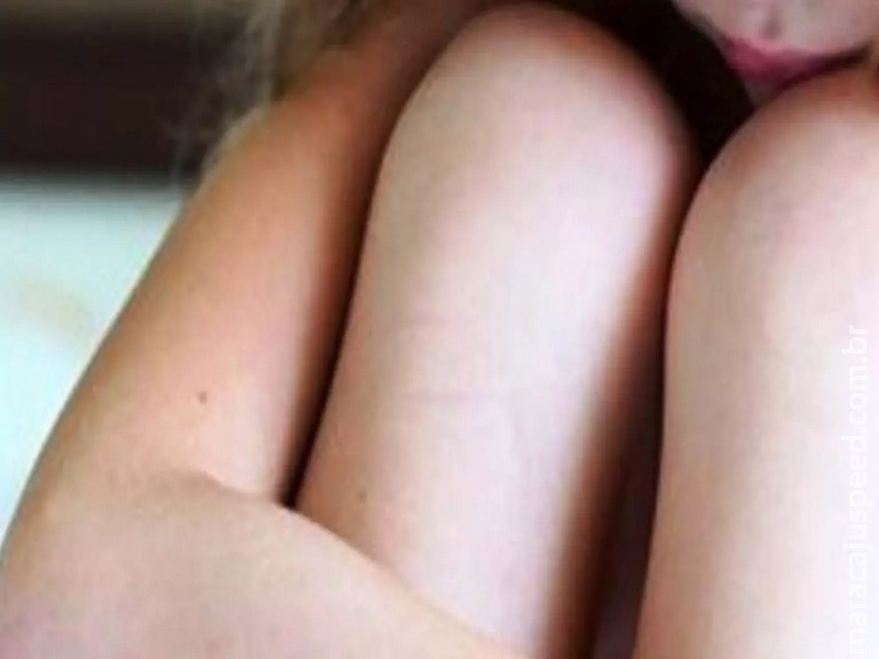 Menina de 12 anos diz que engravidou de homem com 43 anos e mãe denuncia estupro Menina de 12 anos diz que engravidou de homem com 43 anos e mãe denuncia estupro