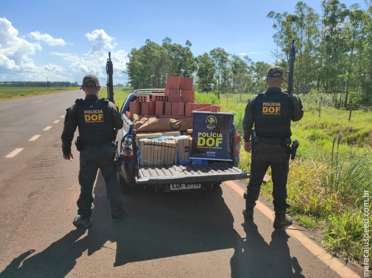 Montana carregada com quase meia tonelada de maconha foi apreendida pelo DOF Montana carregada com quase meia tonelada de maconha foi apreendida pelo DOF