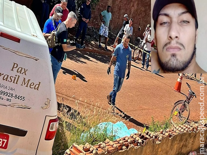 Moradora disse ter ouvido discussão entre suspeitos e jovem morto a facadas após perseguição