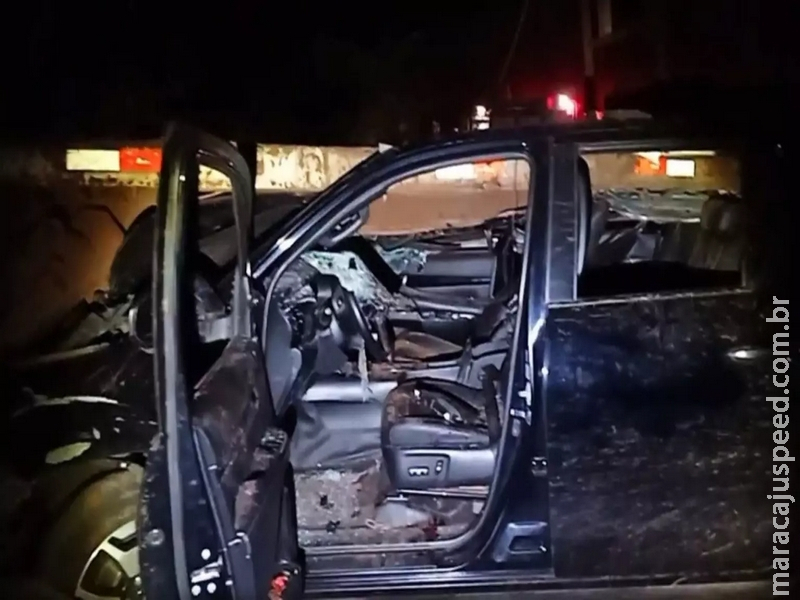 Motorista e passageiros de Hilux ficam em estado grave em acidente com carro e caminhão Motorista e passageiros de Hilux ficam em estado grave em acidente com carro e caminhão