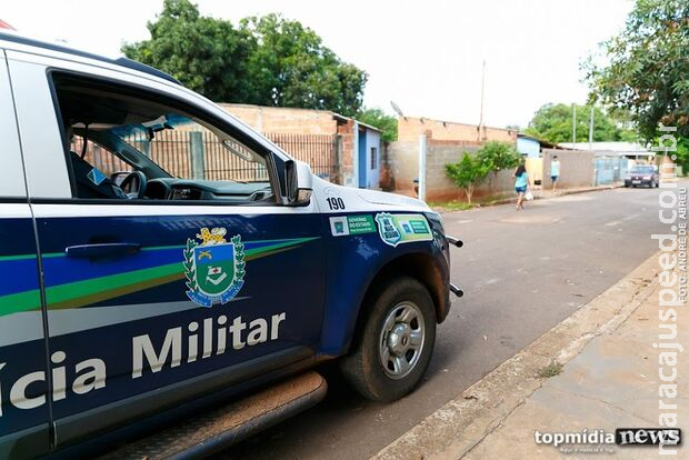 Mulher é detida após espancar a filha com socos e bater a cabeça dela contra a parede em Corumbá